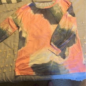 Unbrand long sleeve tye die shirt NWT